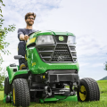 John Deere X370