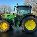 John Deere 6135R