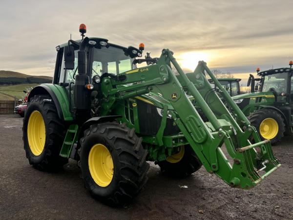 John Deere 6120M