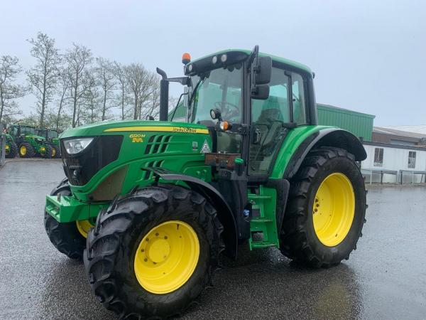 John Deere 6120M