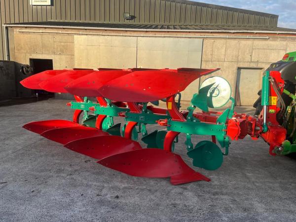 Kverneland ED/85/200 4 Furrow Plough