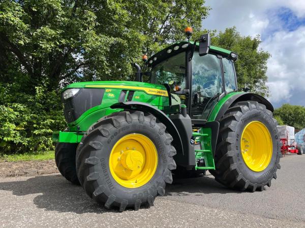 JOHN DEERE 6R155